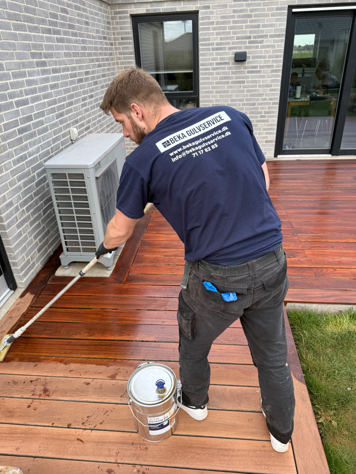 Olie & lak behandling – professionel service af BEKA Gulvservice